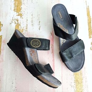 Aetrex Womens Marilyn Black Genuine Leather Wedge Sandals Slip On Size 42 US 11